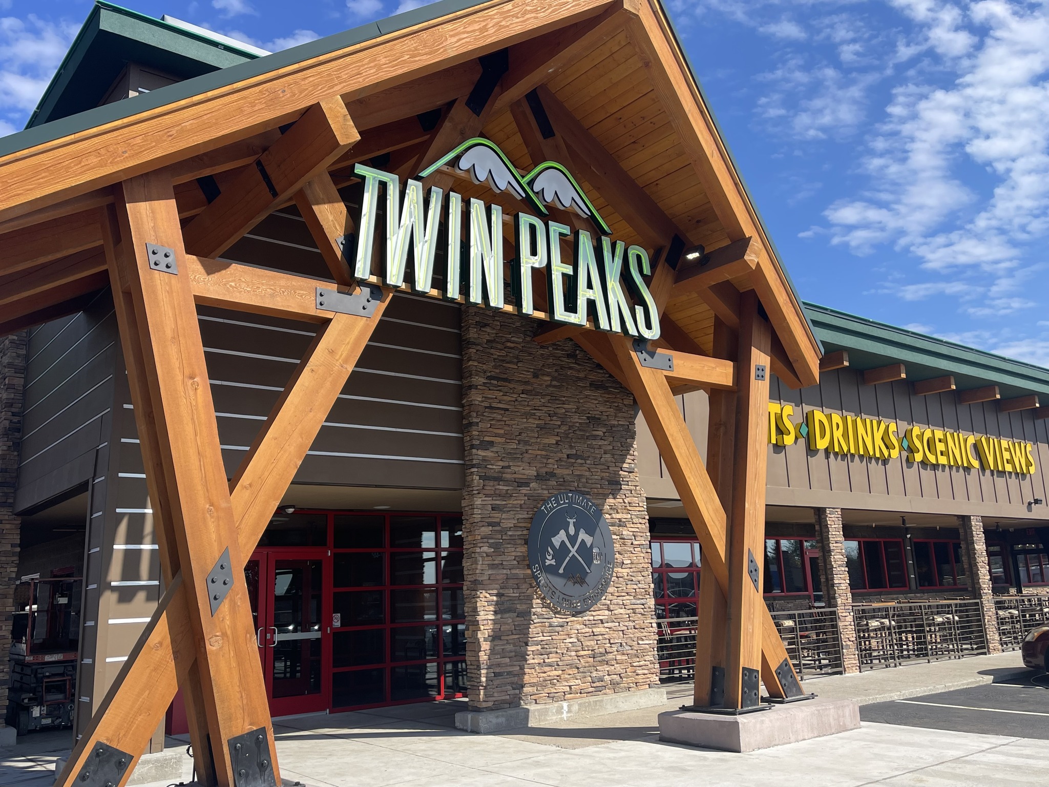Experience Unparalleled Dining at Twin Peaks Restaurant in Sarasota